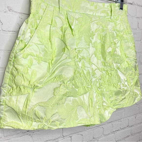 Amanda Uprichard Jane Shorts - Cucumber Medium - Picture 4 of 7